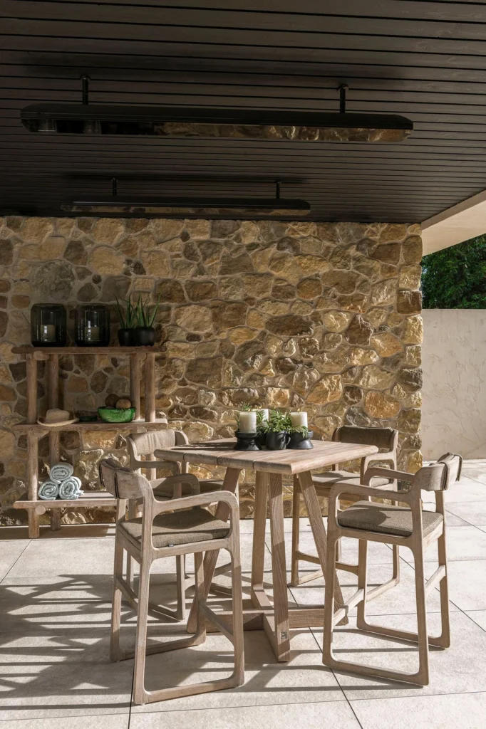 Gommaire_outdoor_furniture_teak_bar_chair_sally_G388_B_NAT_Antwerp_577e7a7e01